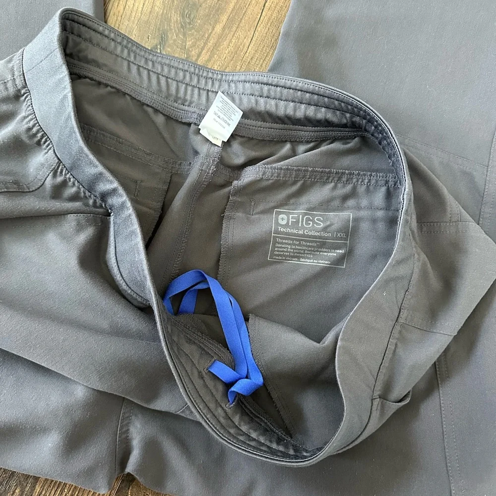 Figs Men’s Axim Cargo Scrub Pants Charcoal Blue Drawstring Size XXL